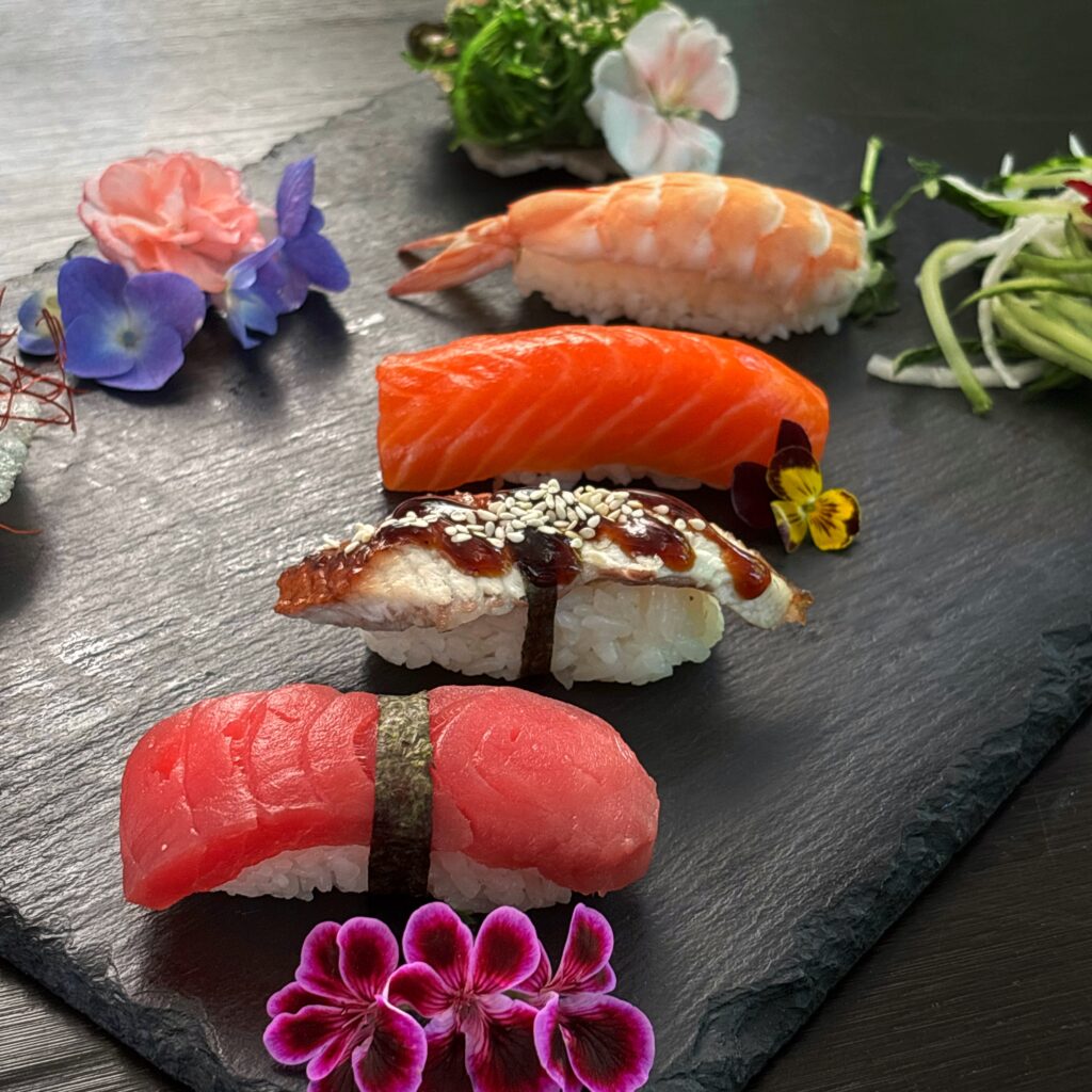 Суші та Сашимі